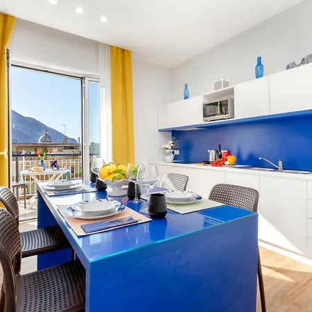 Shabby Chic Seaview Apartment *